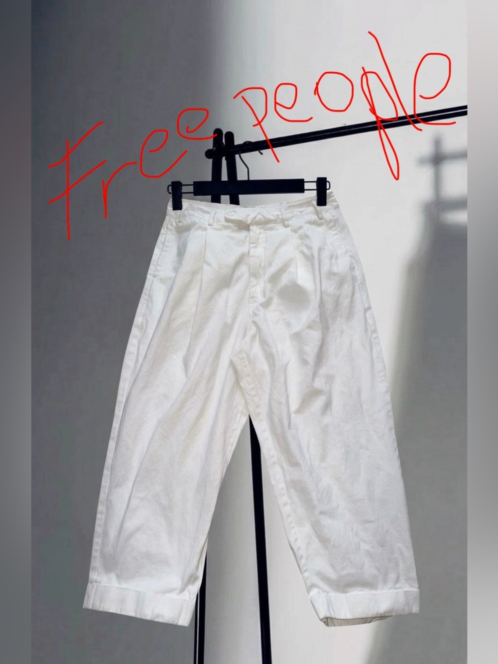 NEW White wide-leg trousers with a Free People design. SIZE 12